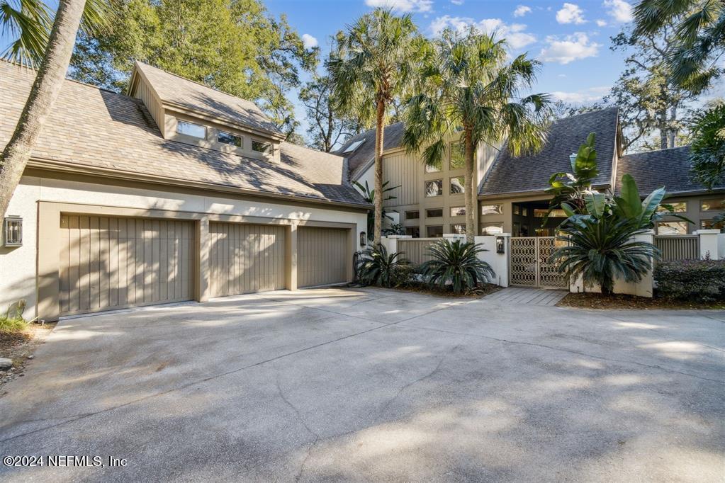 4 FOXTAIL Road