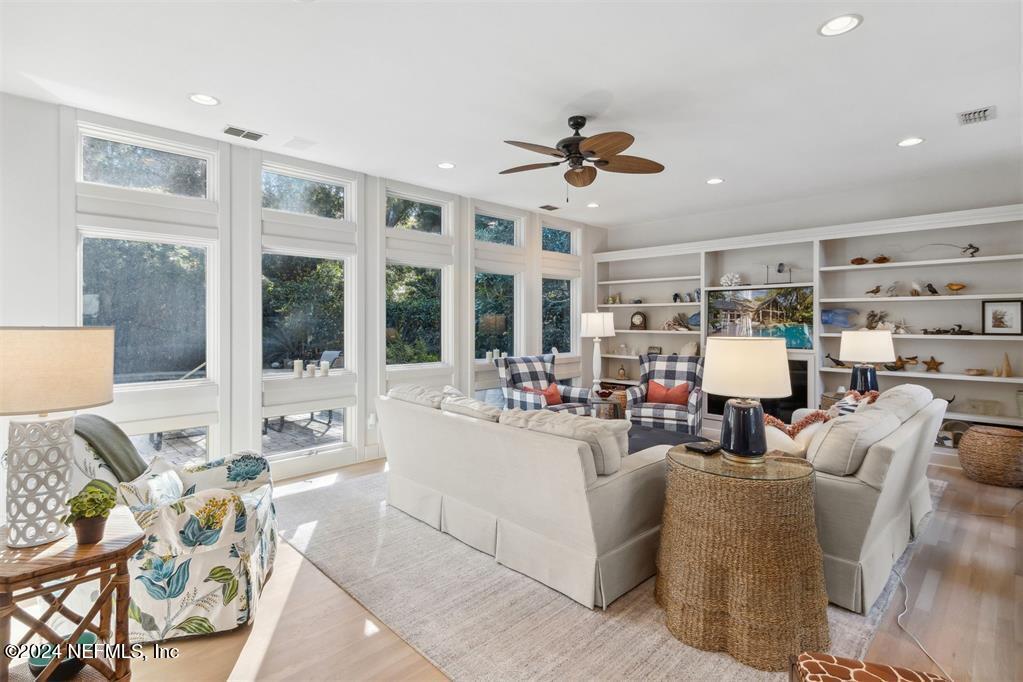 4 FOXTAIL Road