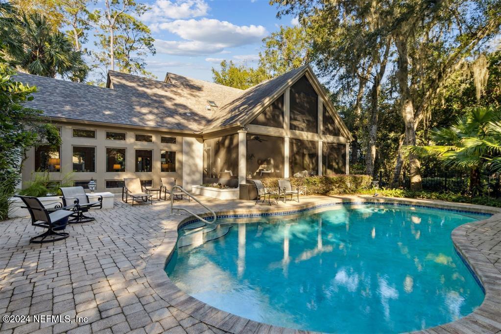 4 FOXTAIL Road