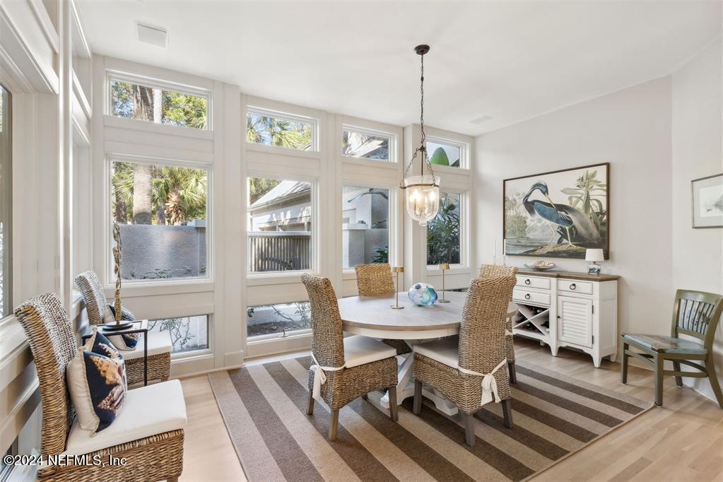 4 FOXTAIL Road