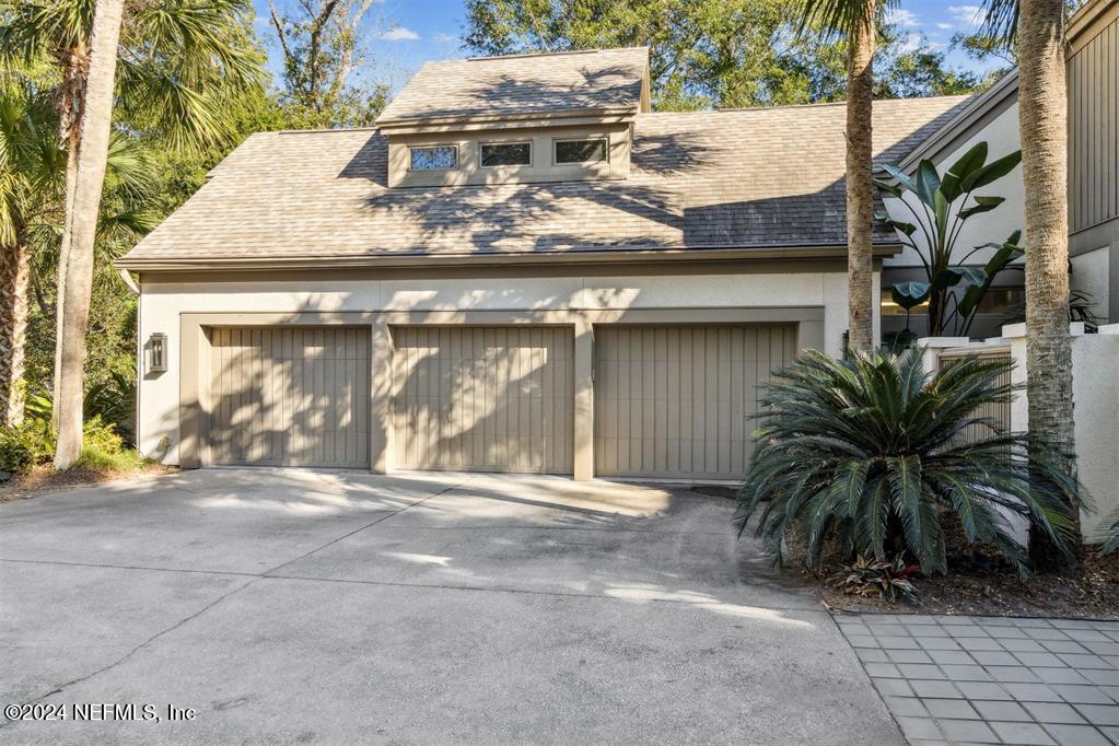 4 FOXTAIL Road