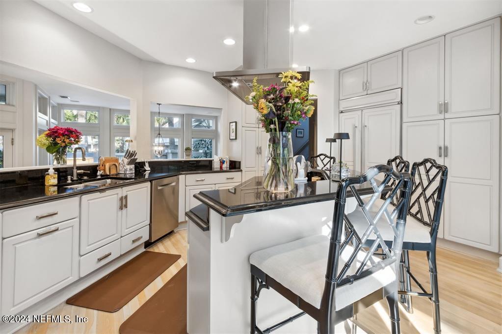 4 FOXTAIL Road