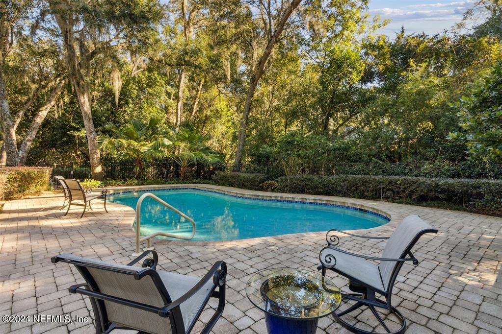 4 FOXTAIL Road