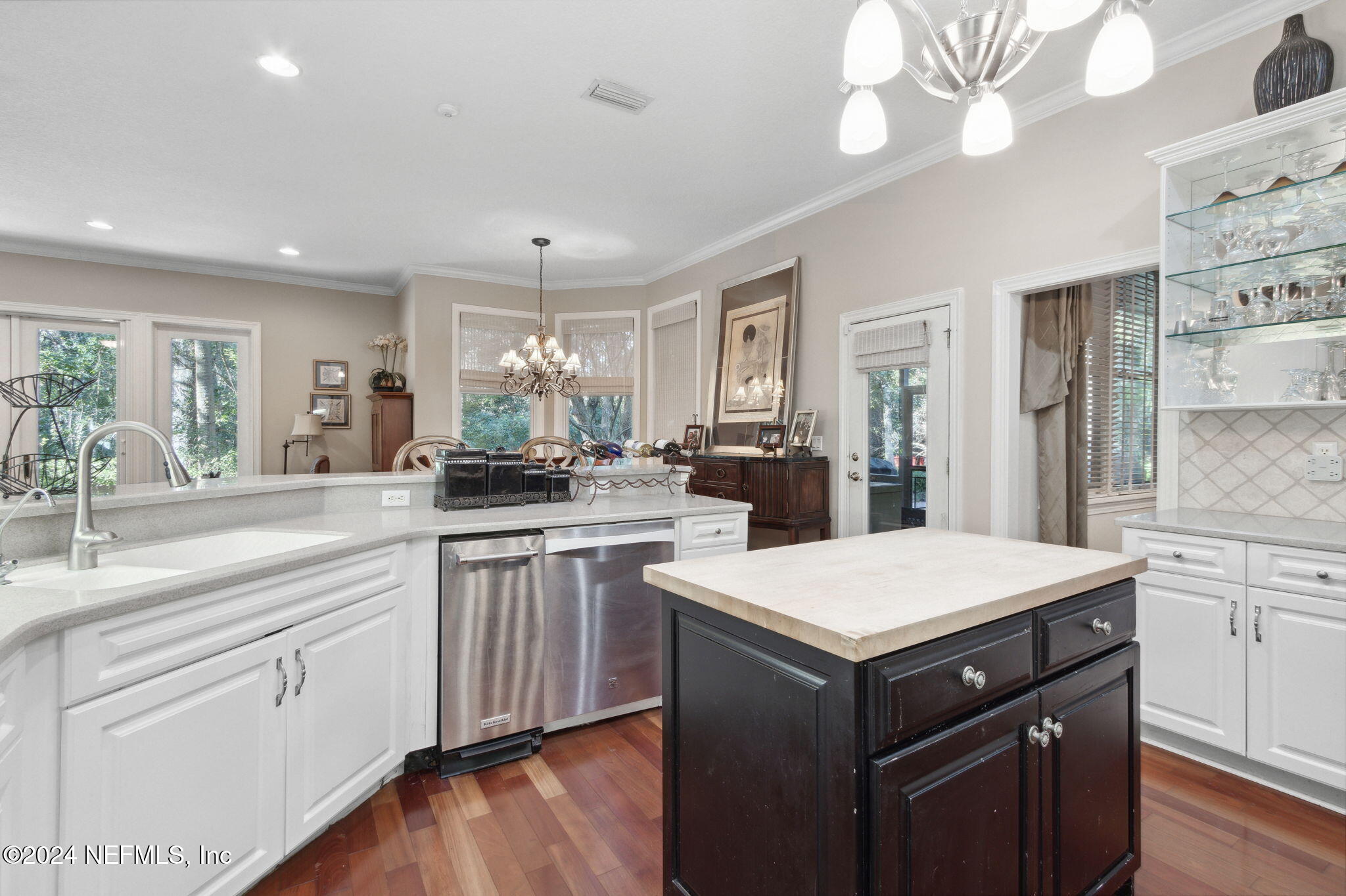 114 SEA MARSH Road