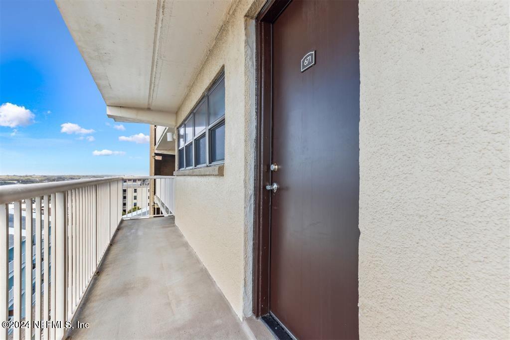 3240 S FLETCHER Avenue, 671
