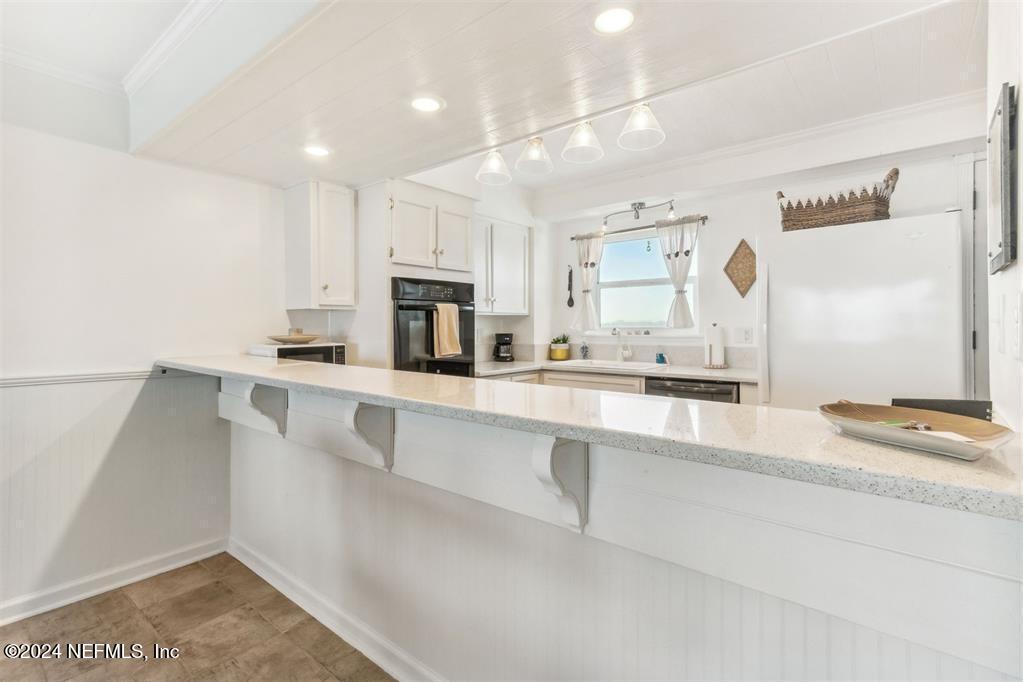 3240 S FLETCHER Avenue, 671