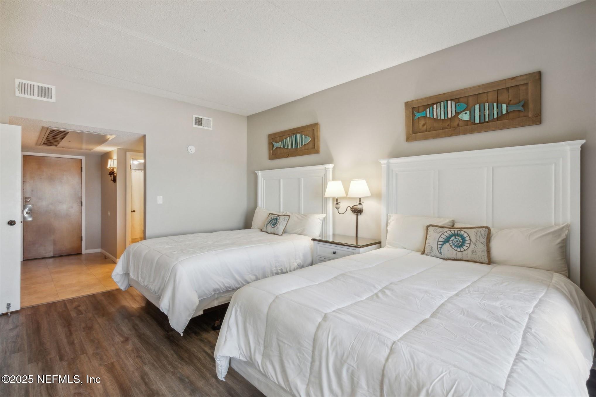 327/328 SANDCASTLES Court