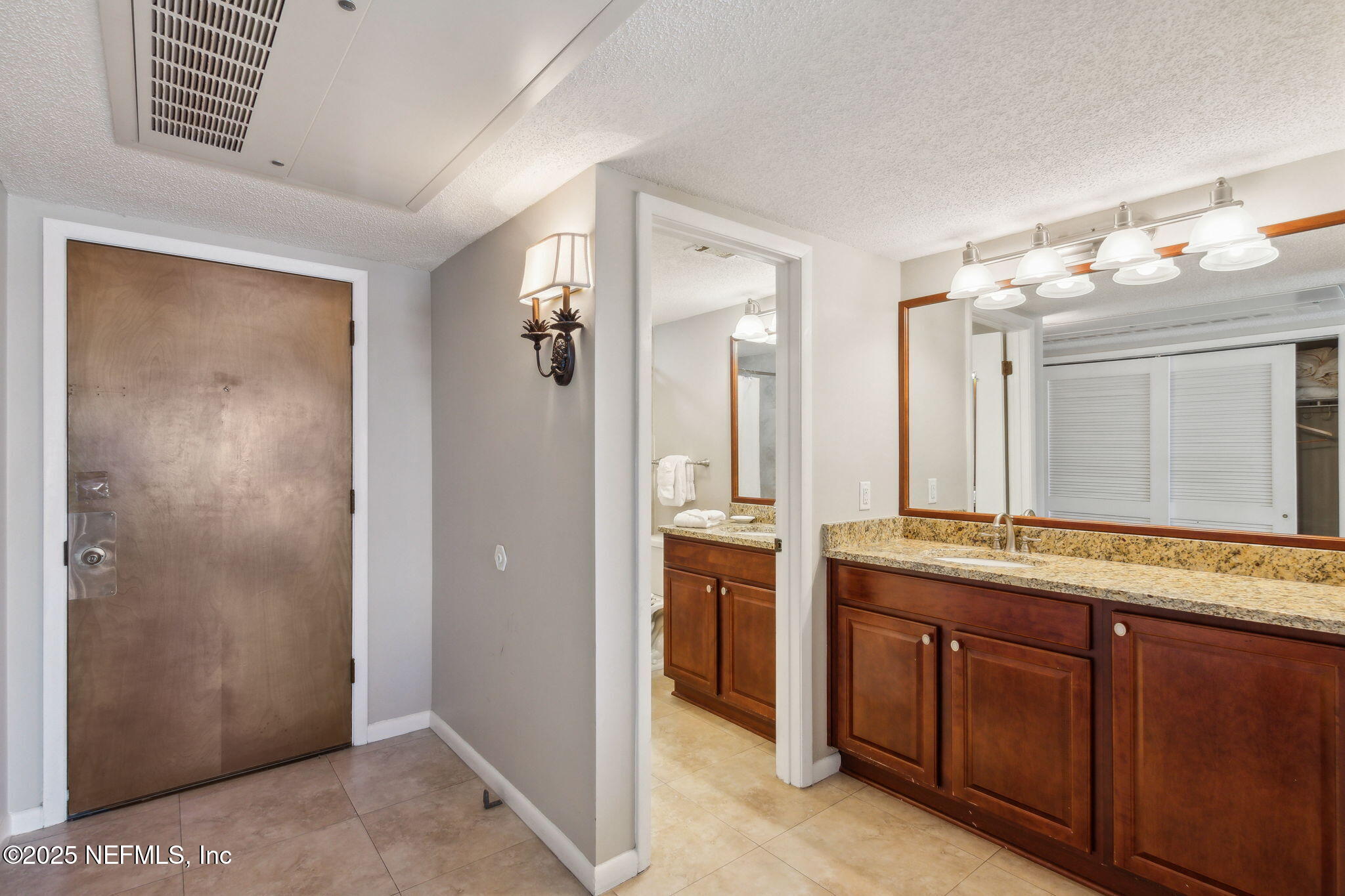 327/328 SANDCASTLES Court
