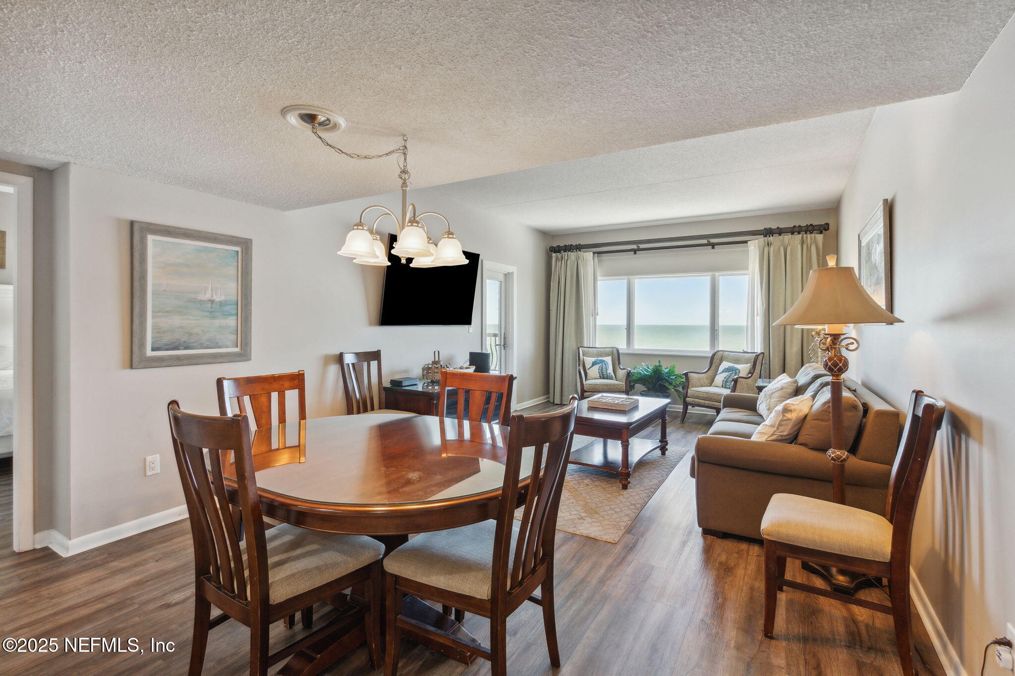 327/328 SANDCASTLES Court