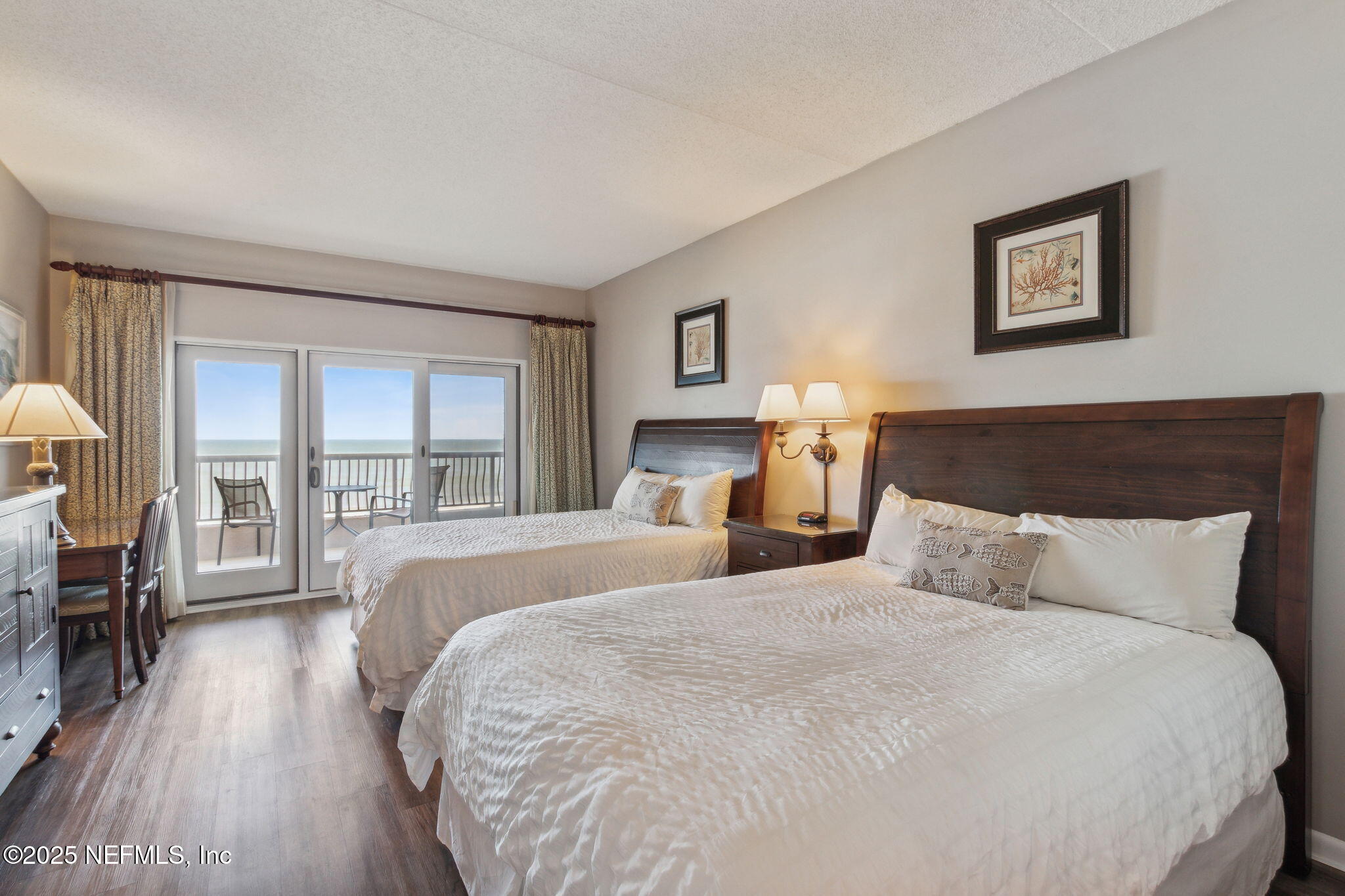 327/328 SANDCASTLES Court