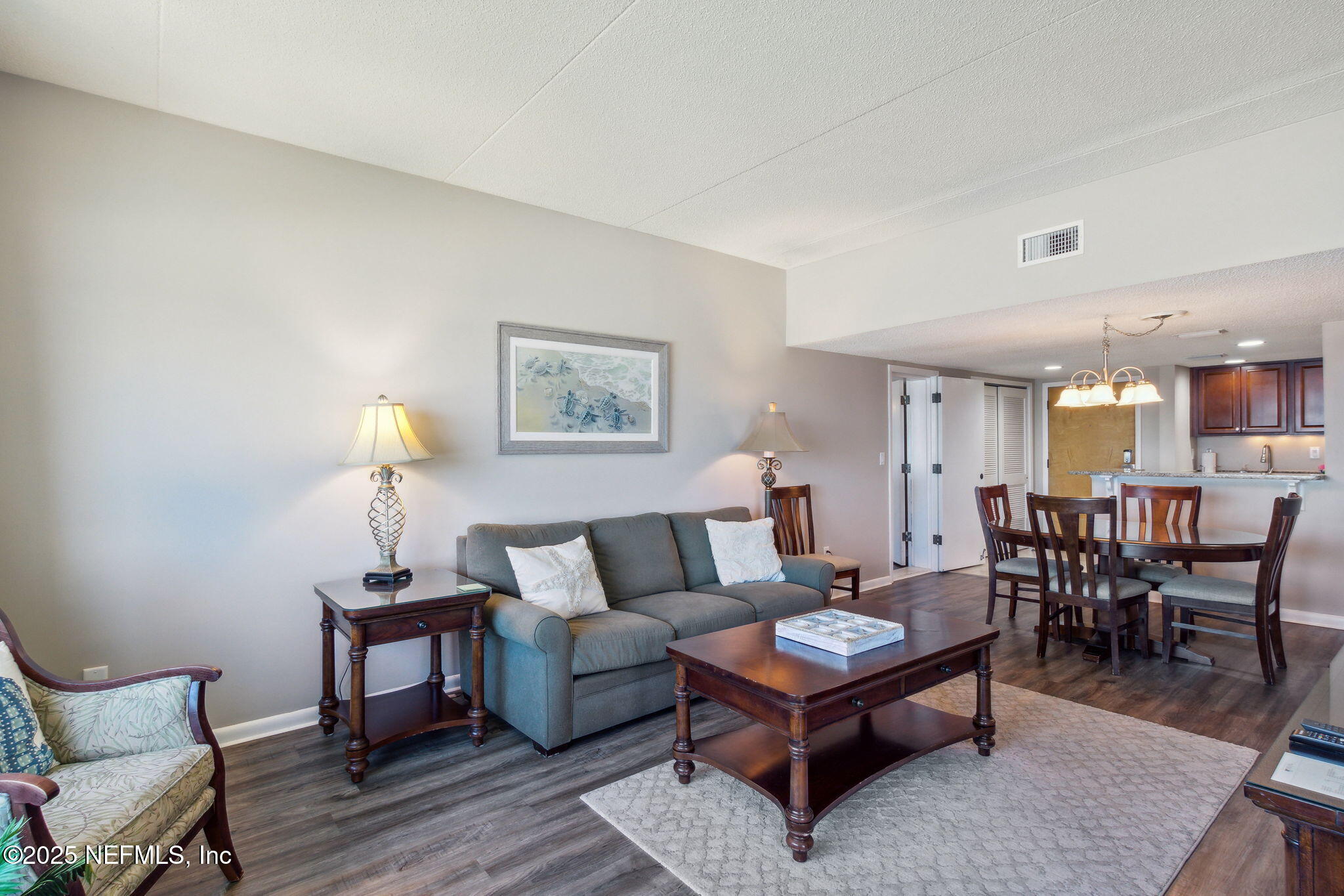 327/328 SANDCASTLES Court