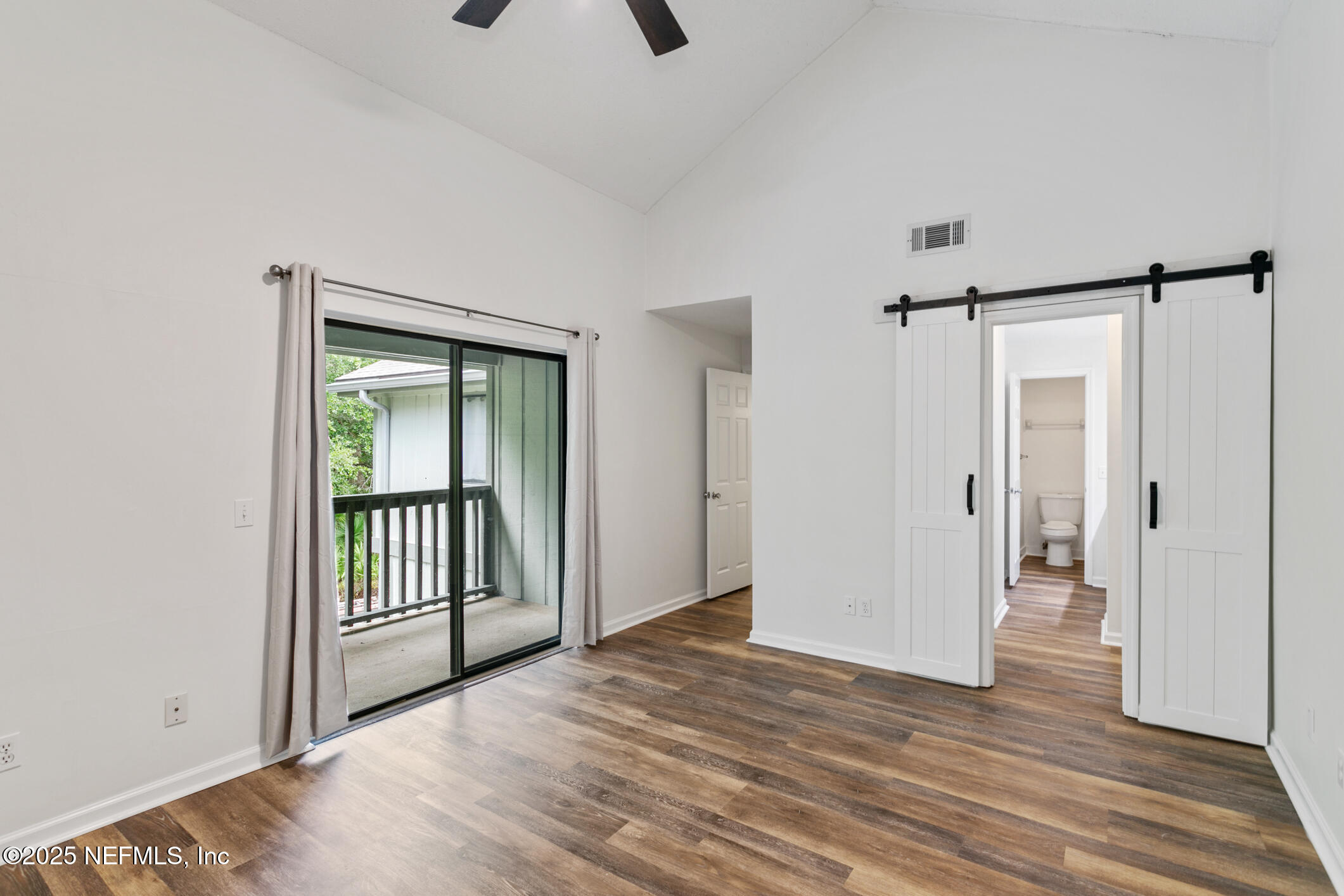 2700 MIZELL Avenue, 707