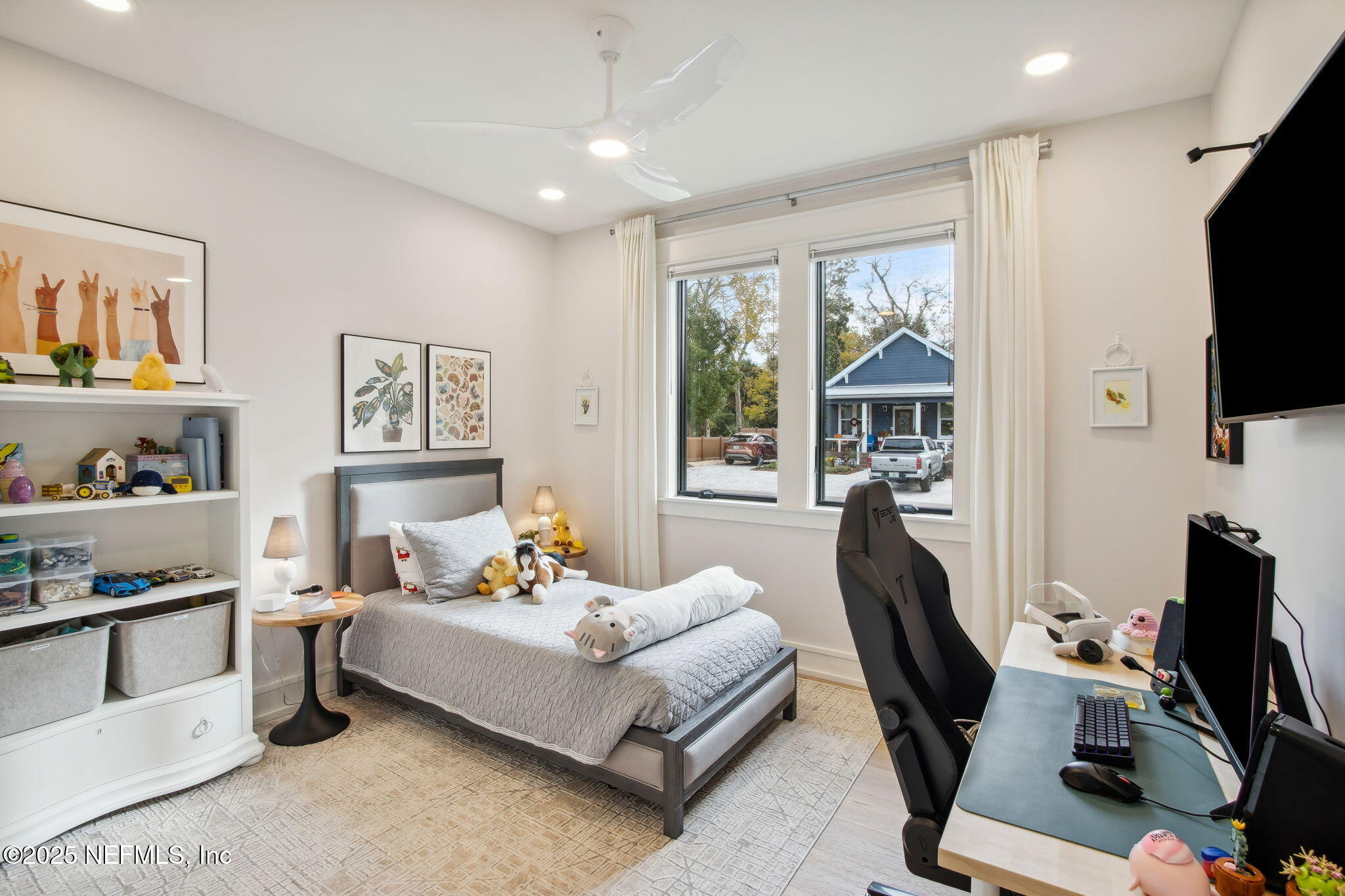 230 S 3RD Street