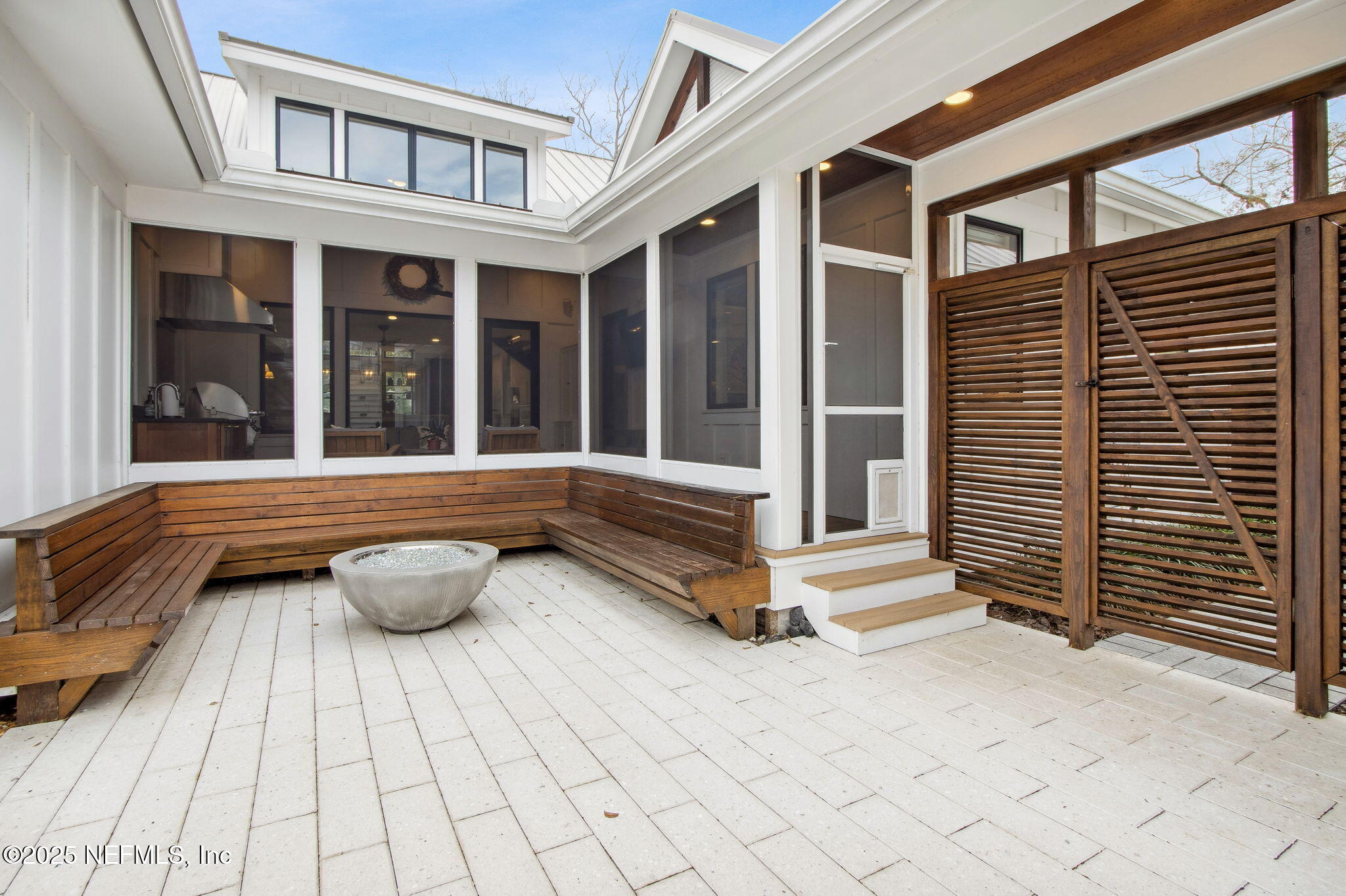 230 S 3RD Street