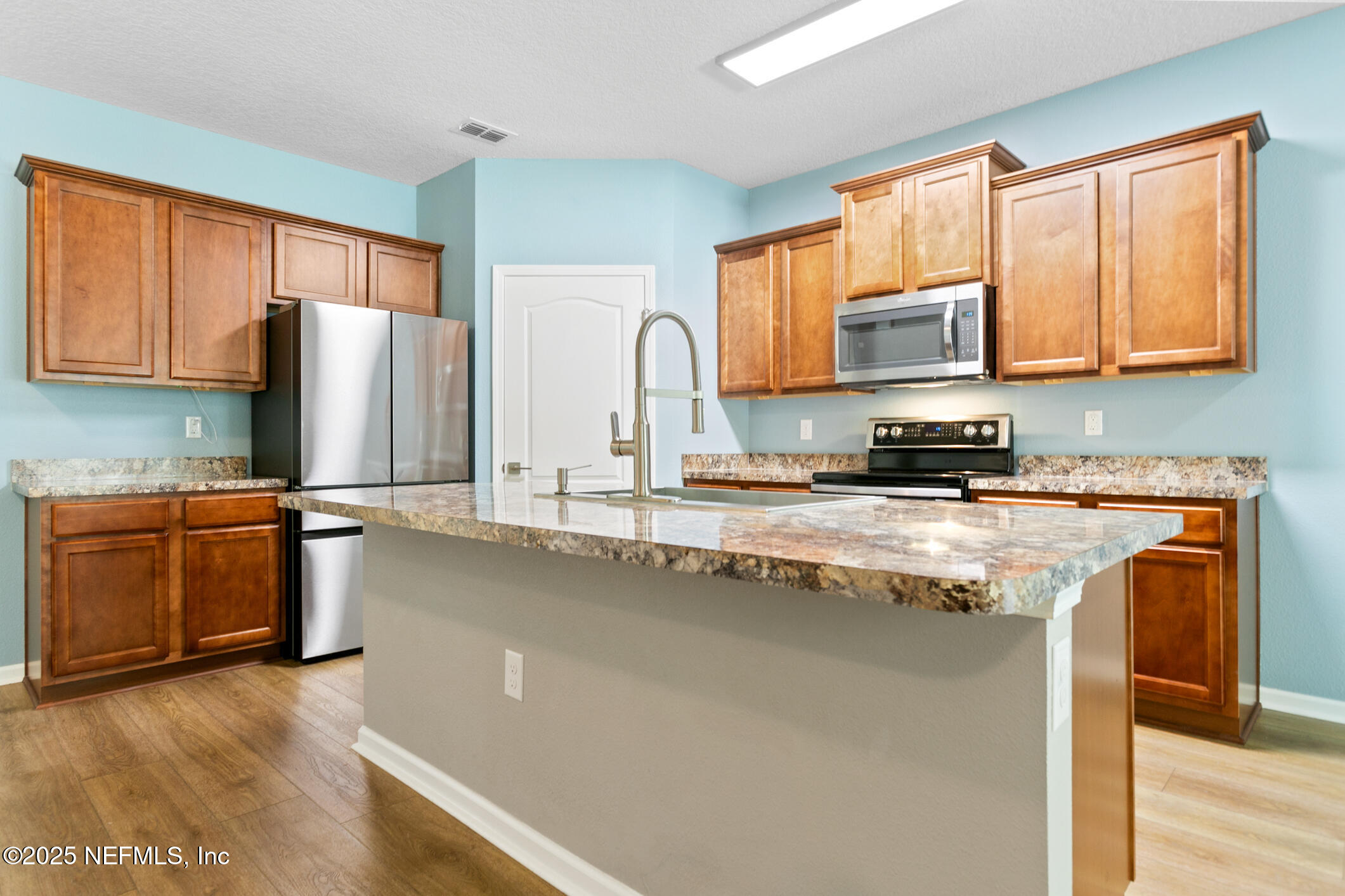 75079 MORNING GLEN Court