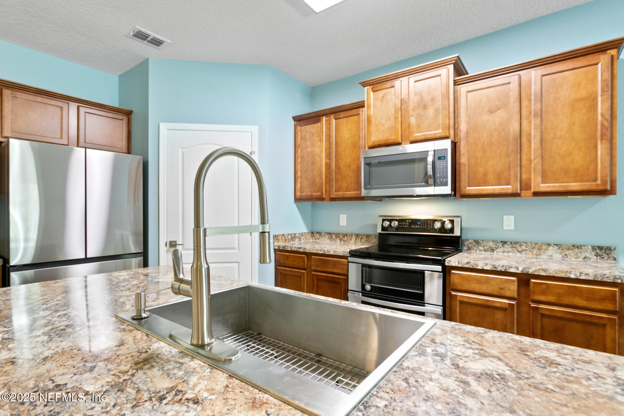 75079 MORNING GLEN Court