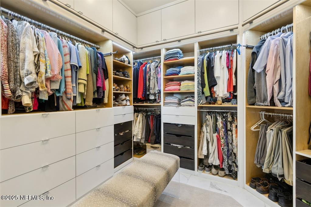 719 OCEAN CLUB Court 719