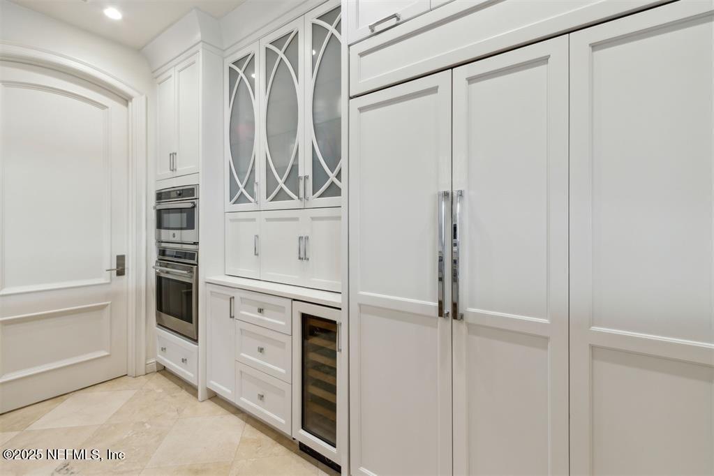 719 OCEAN CLUB Court 719