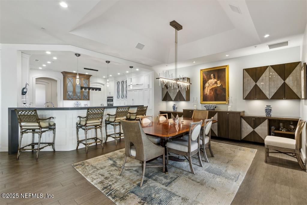 719 OCEAN CLUB Court 719