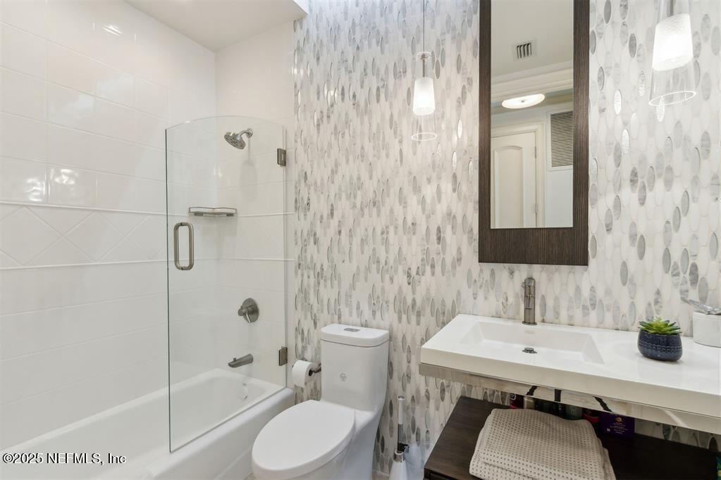 719 OCEAN CLUB Court 719
