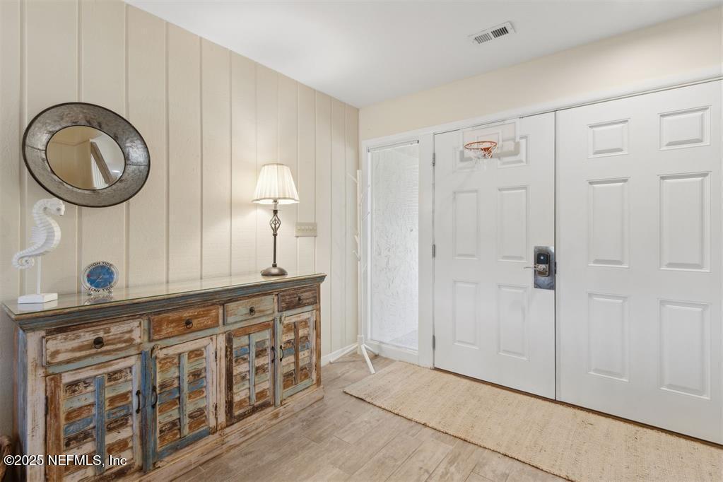 2098 BEACH WOOD Road