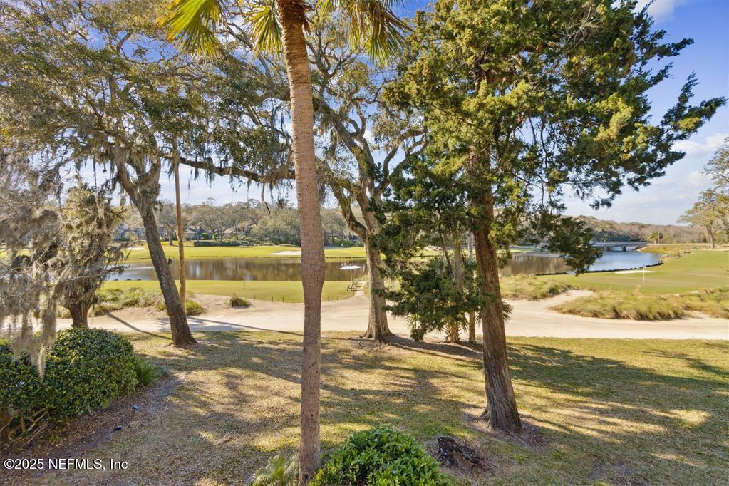2098 BEACH WOOD Road