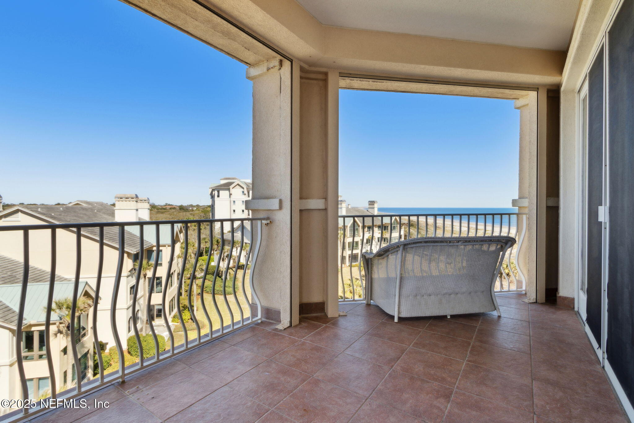 457 BEACHSIDE Place