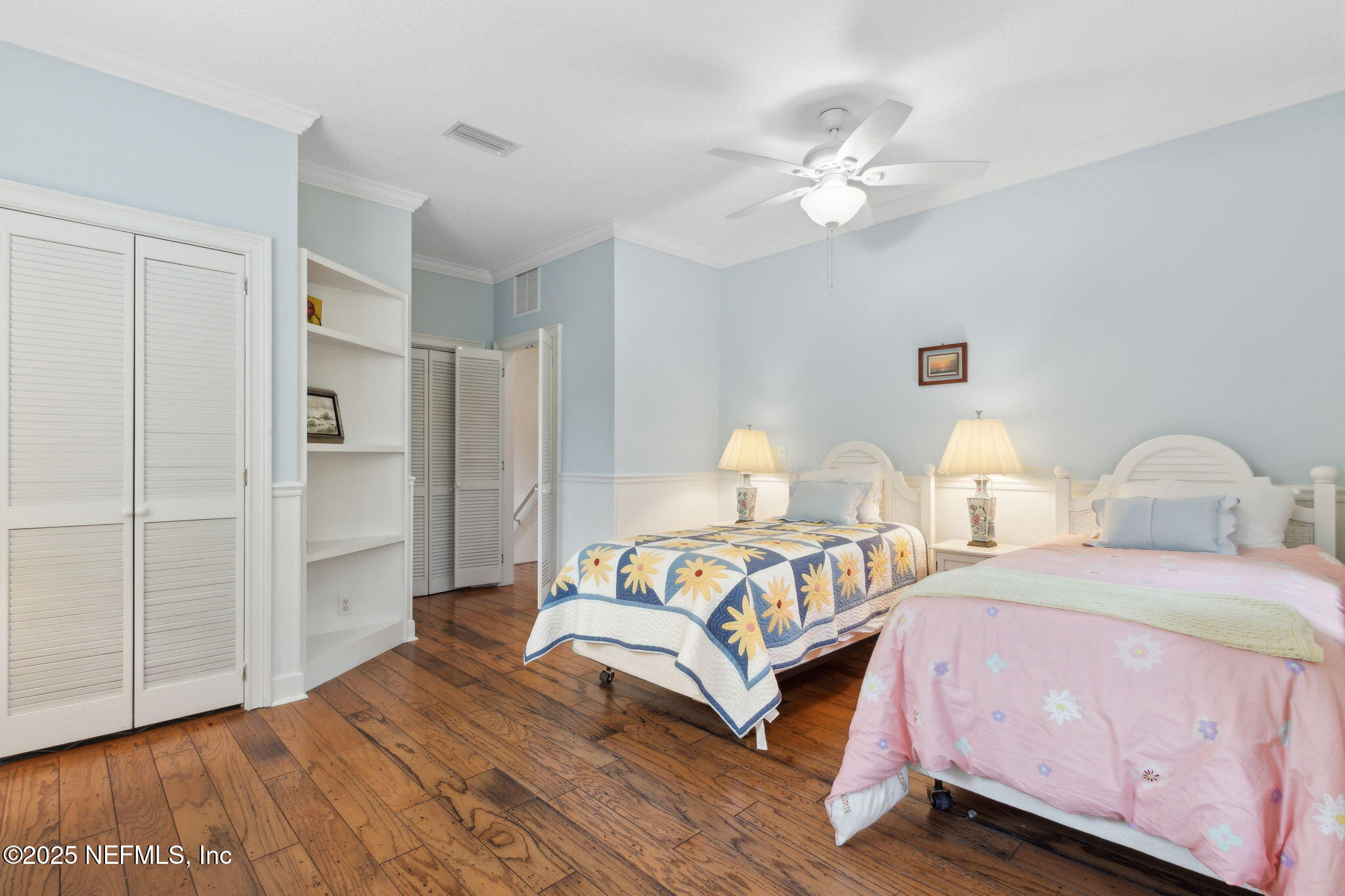 2 HERON OAKS Court
