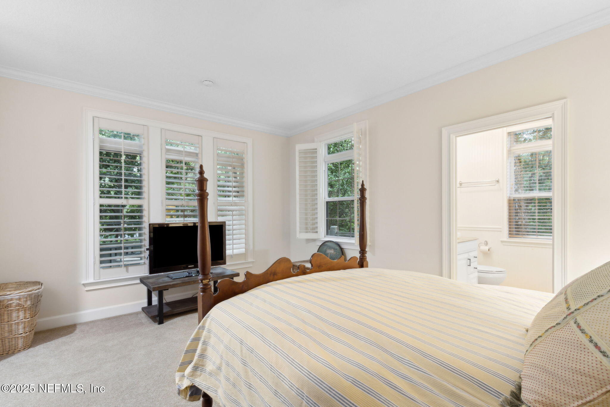 2 HERON OAKS Court