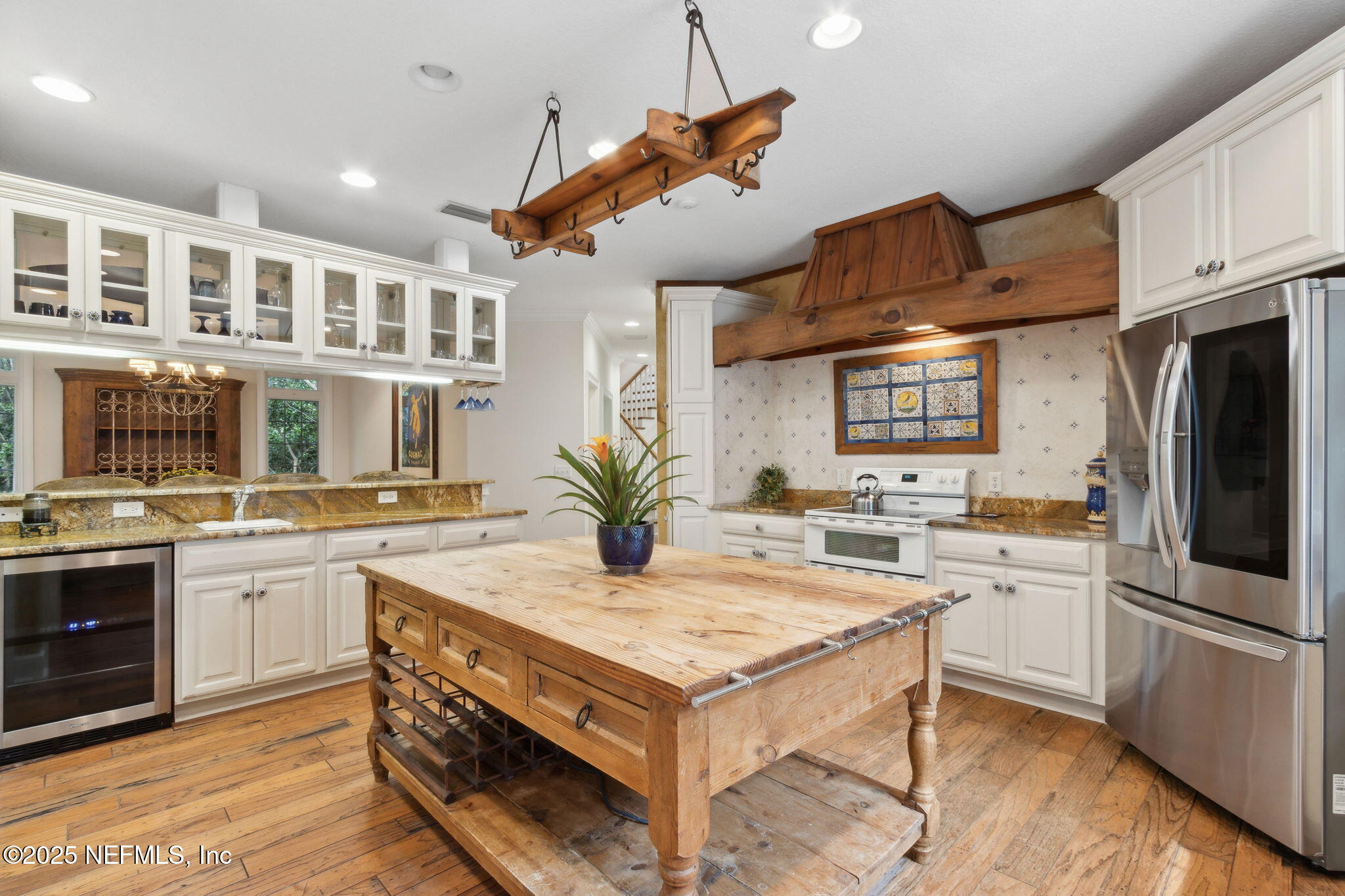 2 HERON OAKS Court