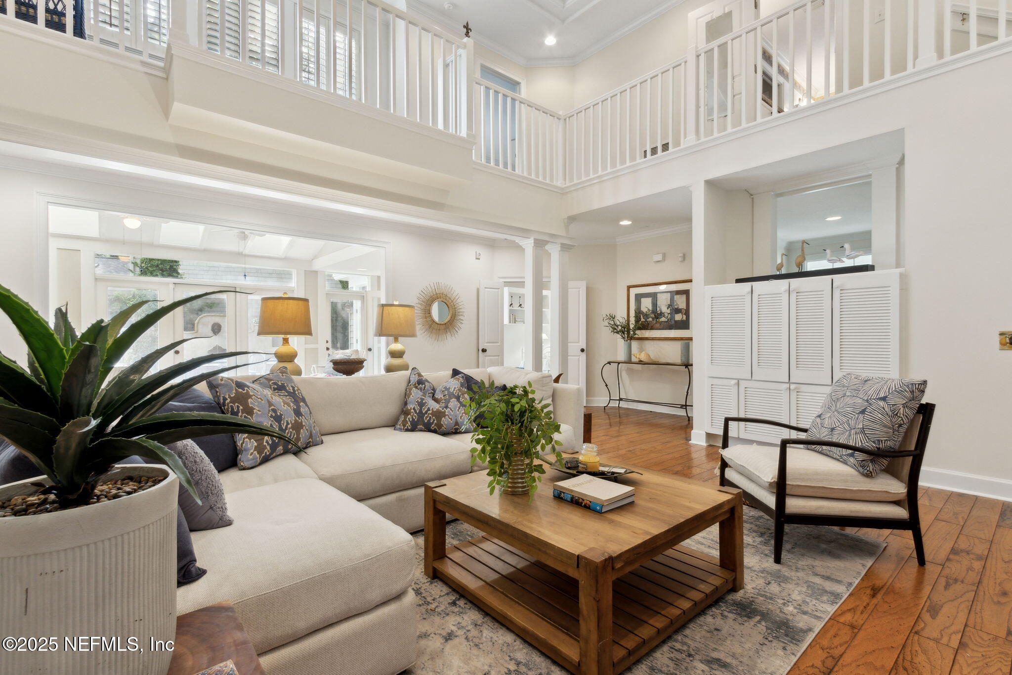 2 HERON OAKS Court