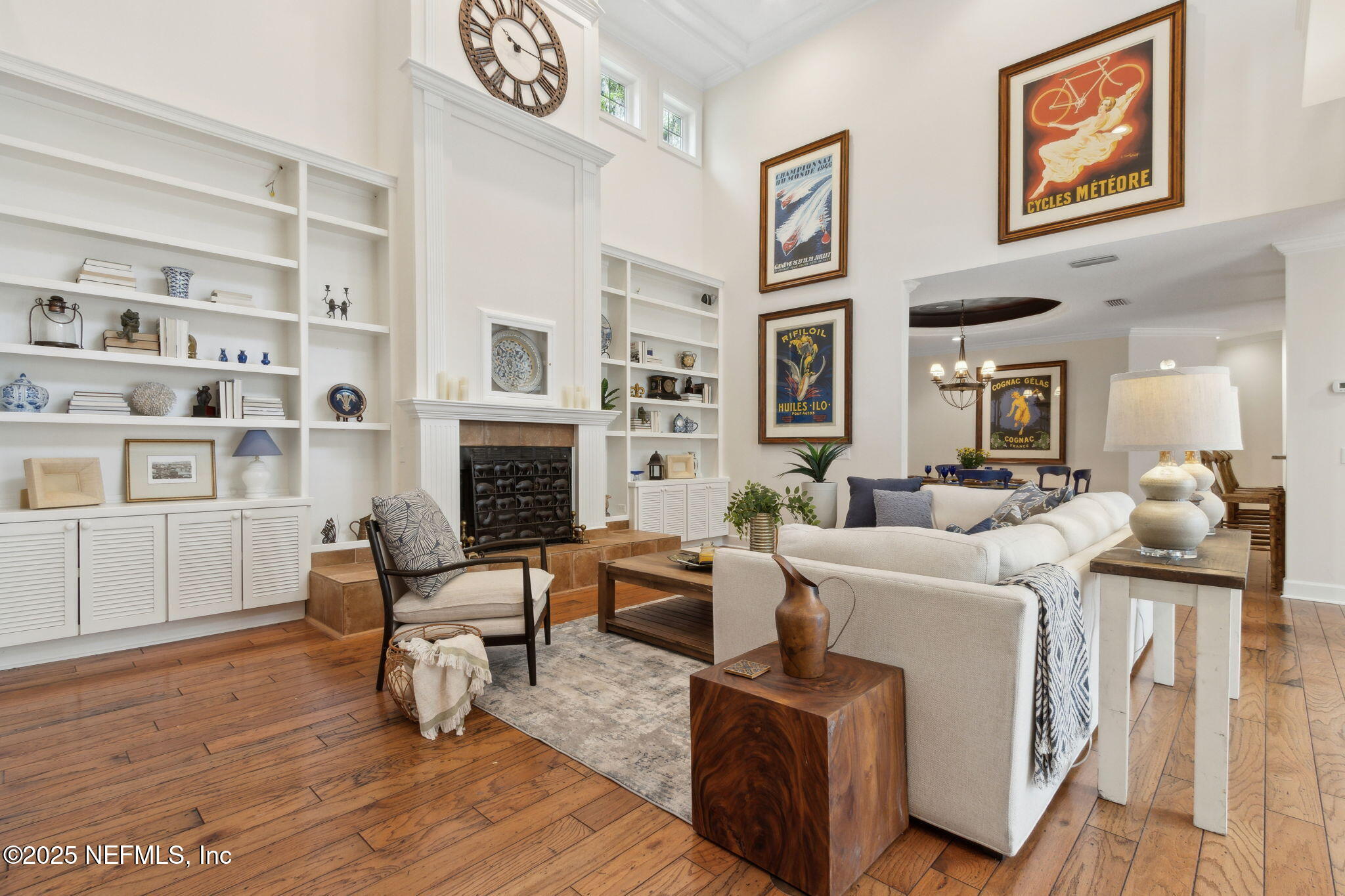 2 HERON OAKS Court
