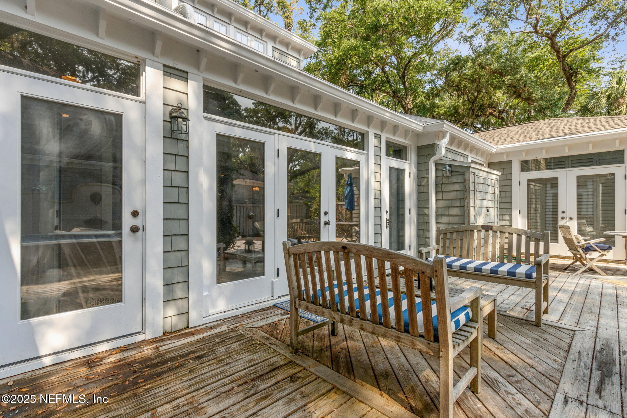 2 HERON OAKS Court