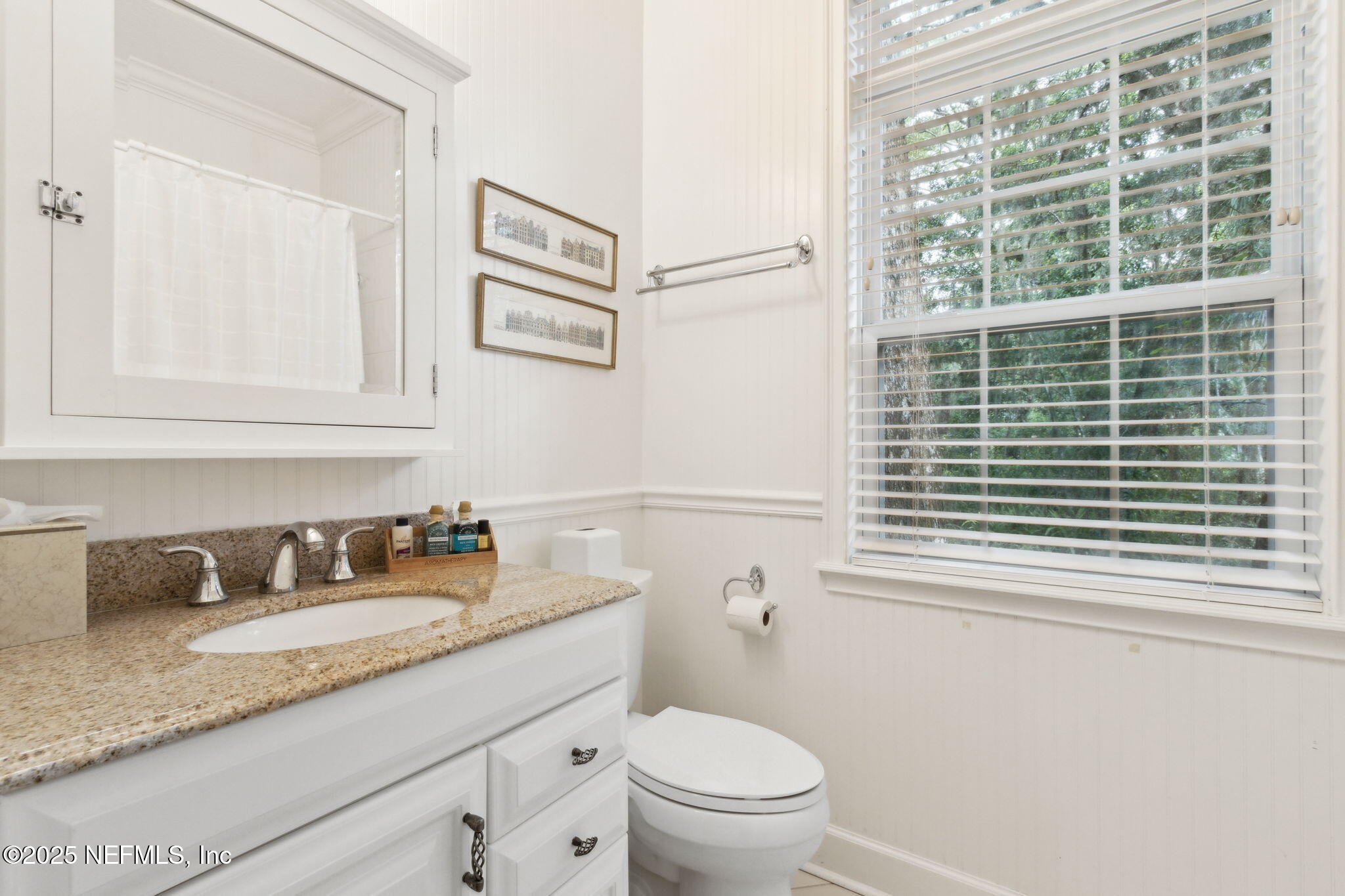 2 HERON OAKS Court