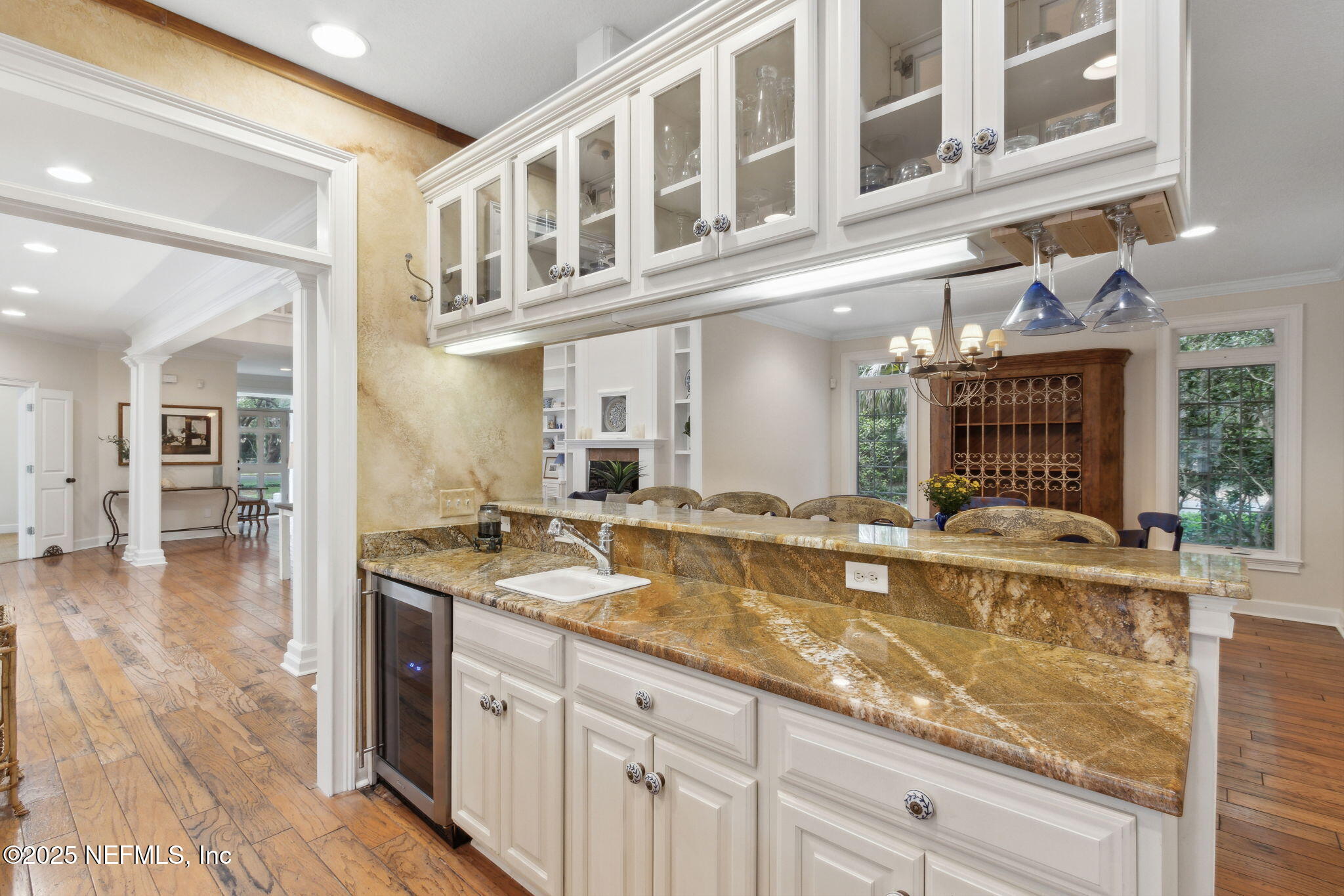 2 HERON OAKS Court