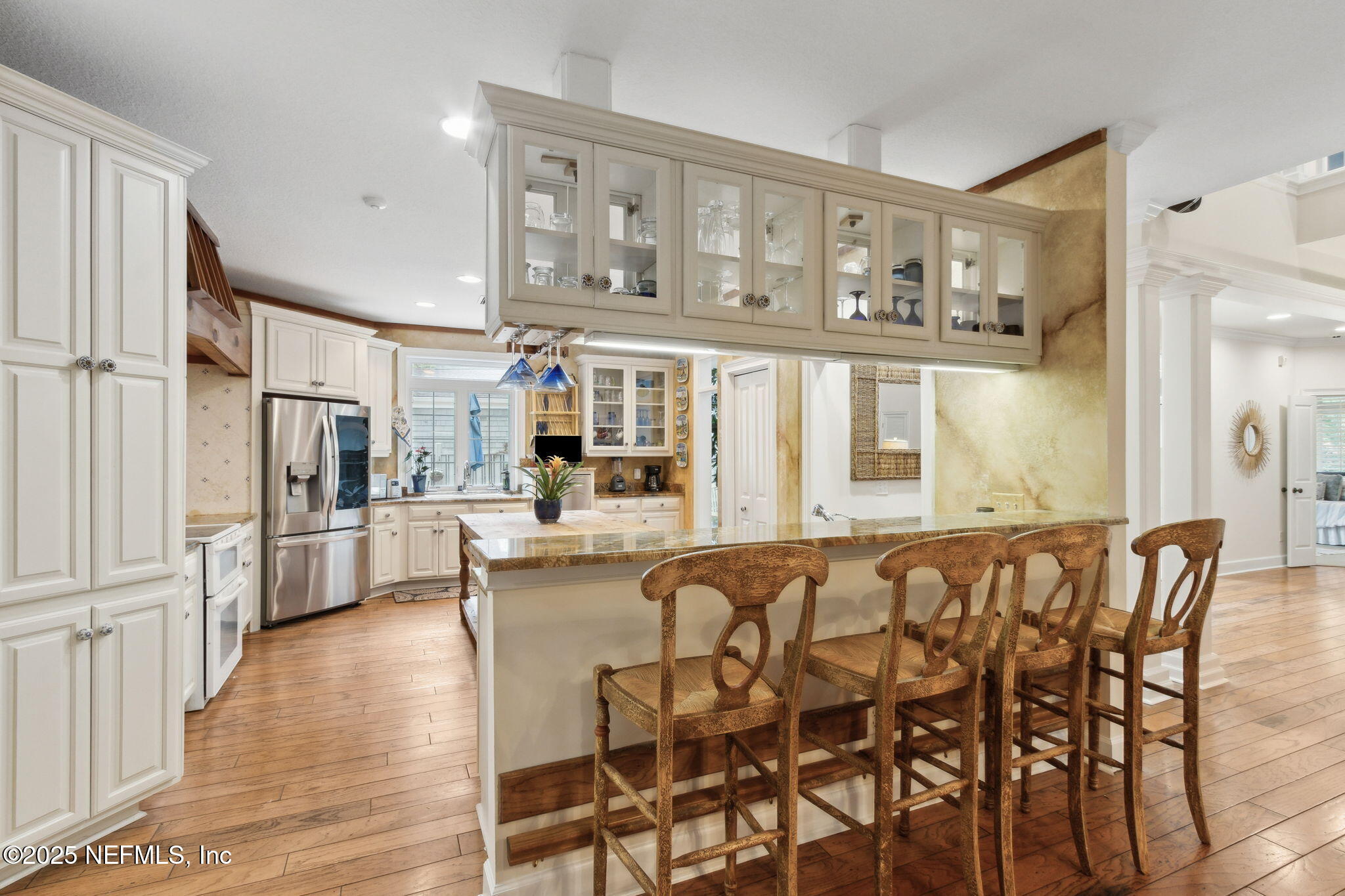 2 HERON OAKS Court