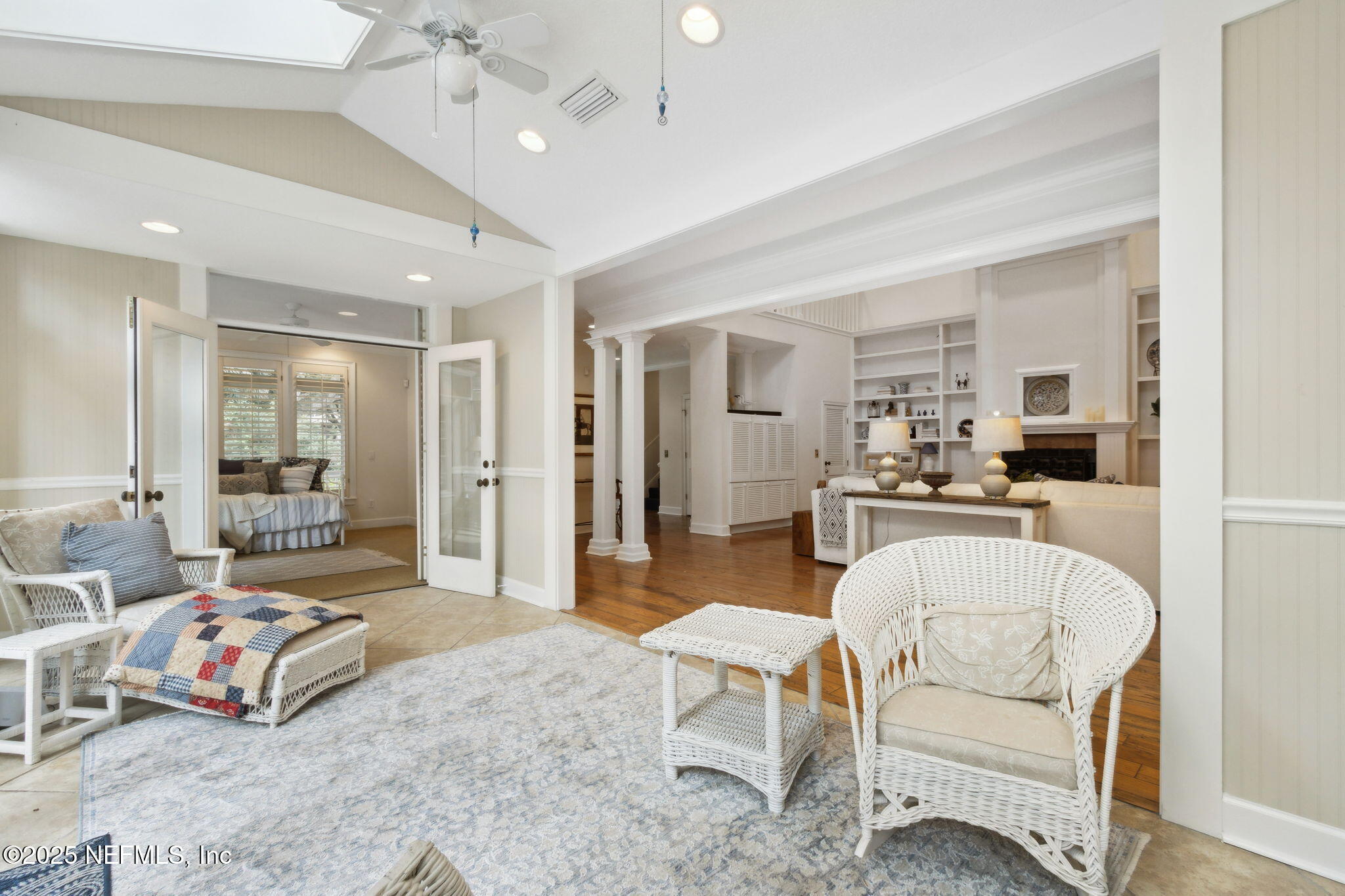 2 HERON OAKS Court