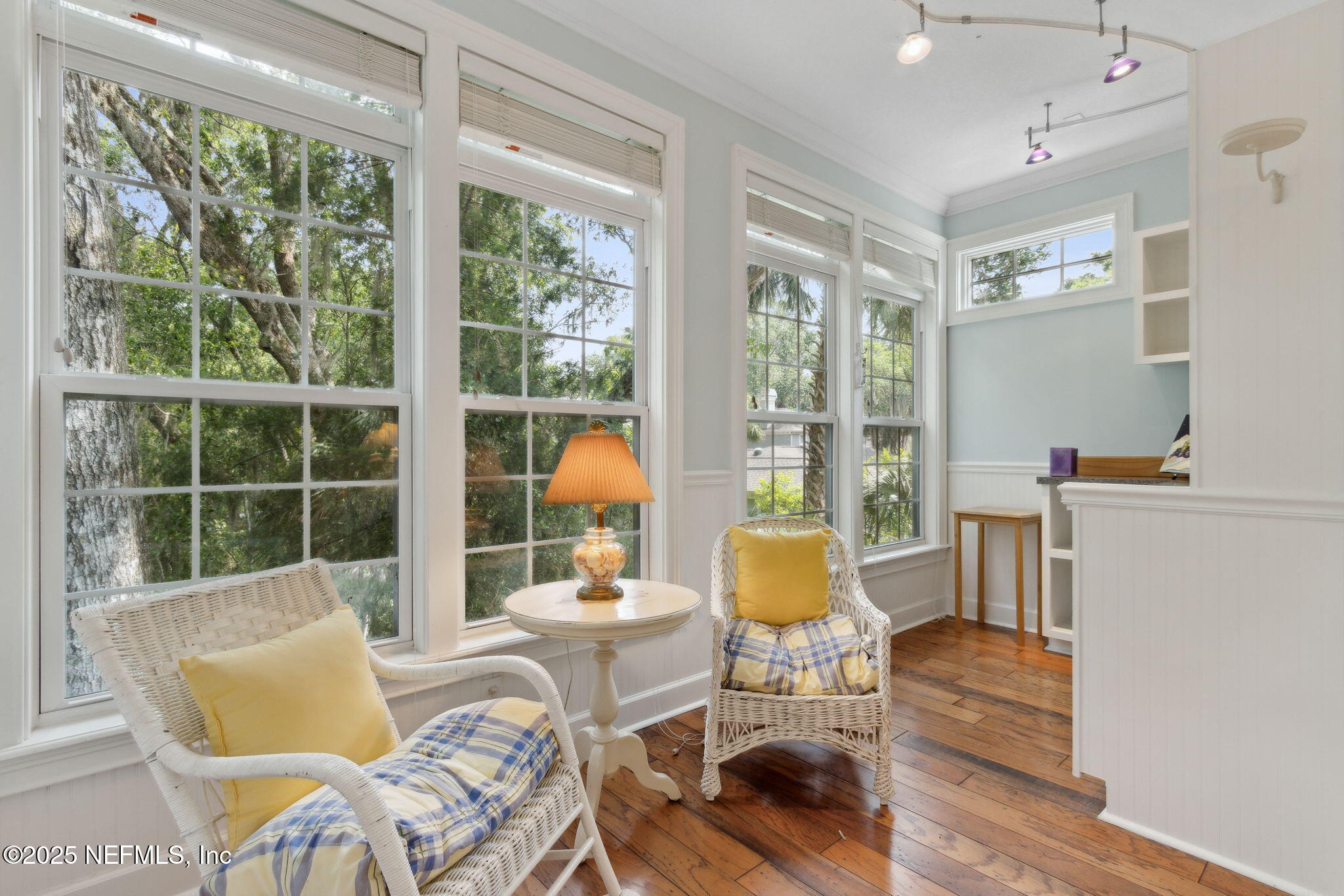 2 HERON OAKS Court