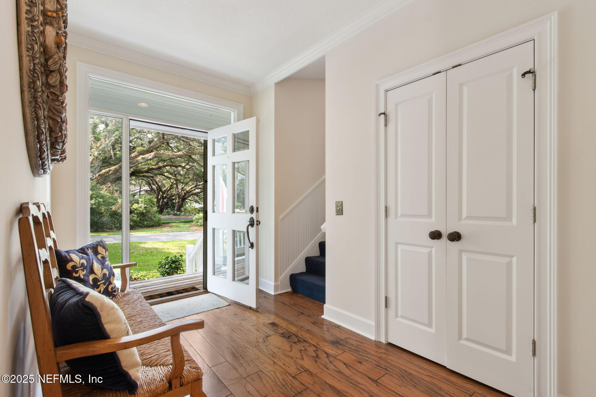 2 HERON OAKS Court