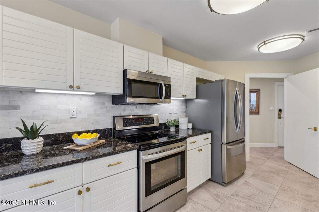 6545 SPYGLASS Circle