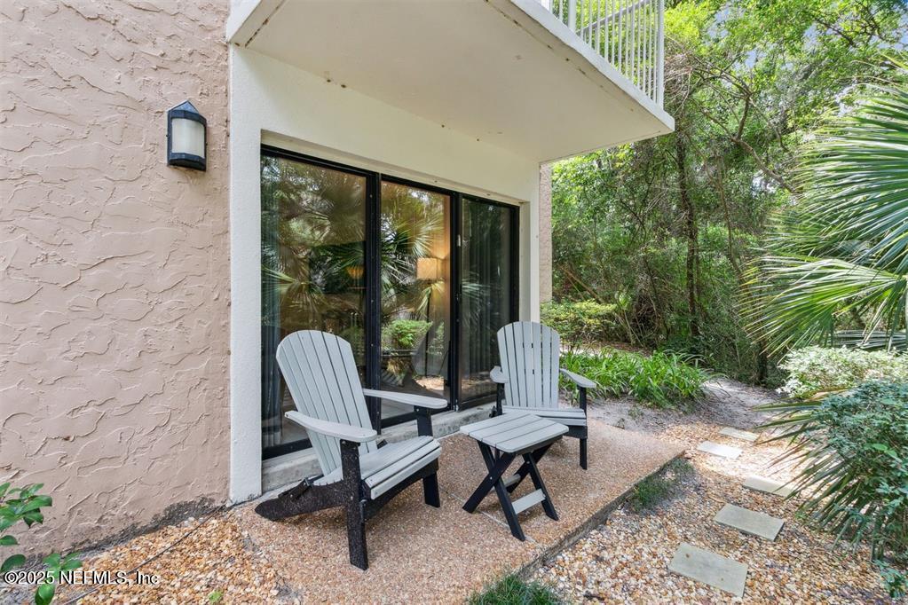 2104 BEACH WOOD Road