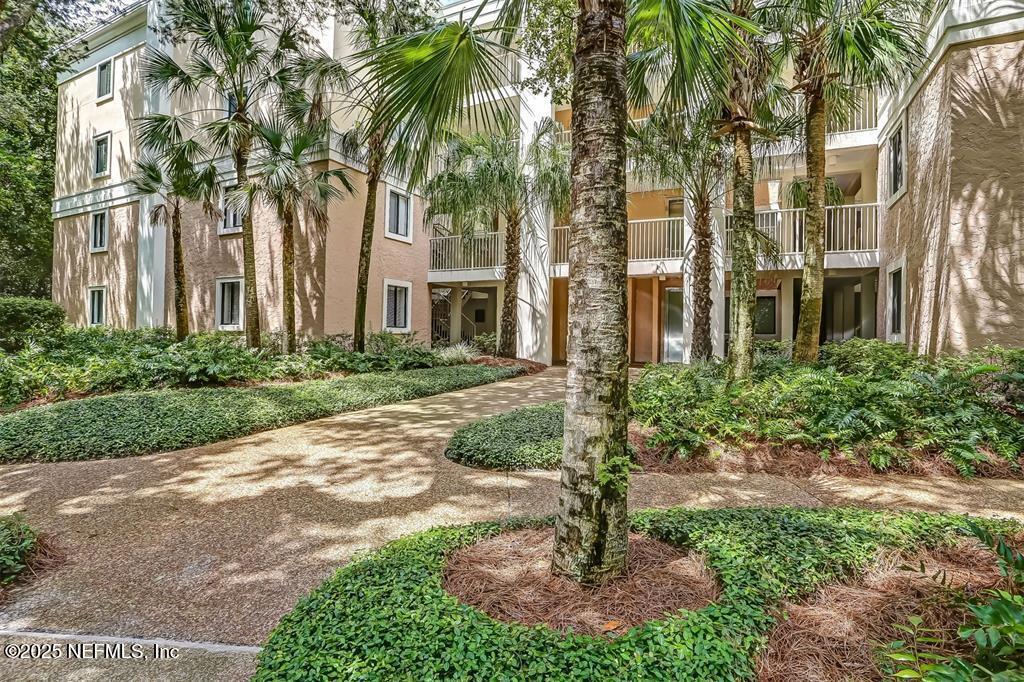 2104 BEACH WOOD Road