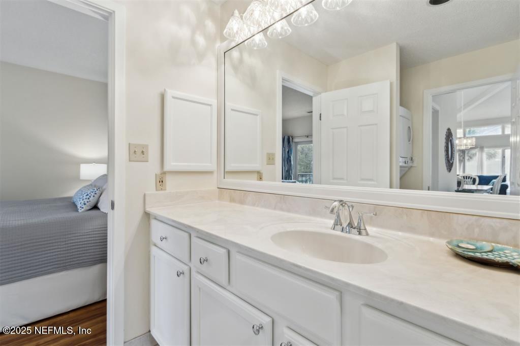 2317 &2319 BOXWOOD Lane