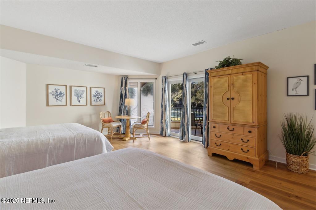 2317 &2319 BOXWOOD Lane