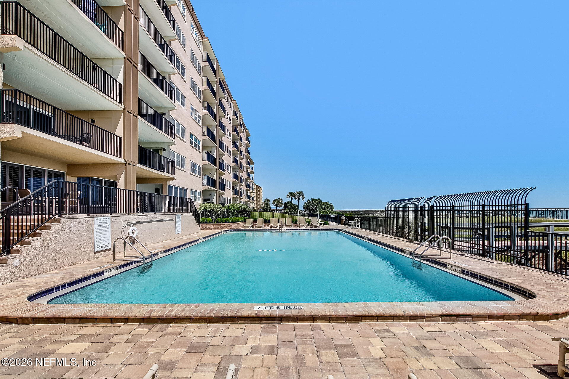 3350 S FLETCHER Avenue 5D