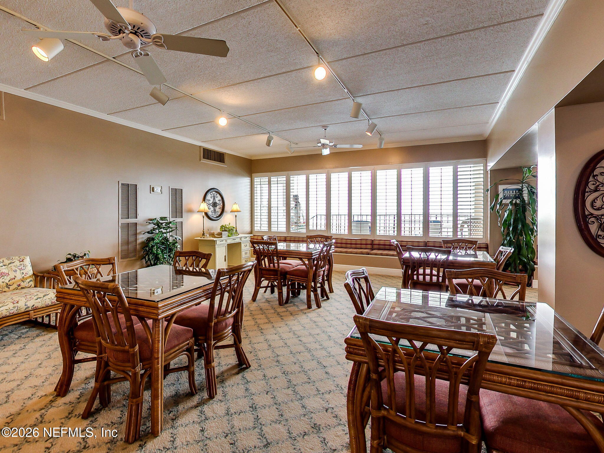 3350 S FLETCHER Avenue 5D