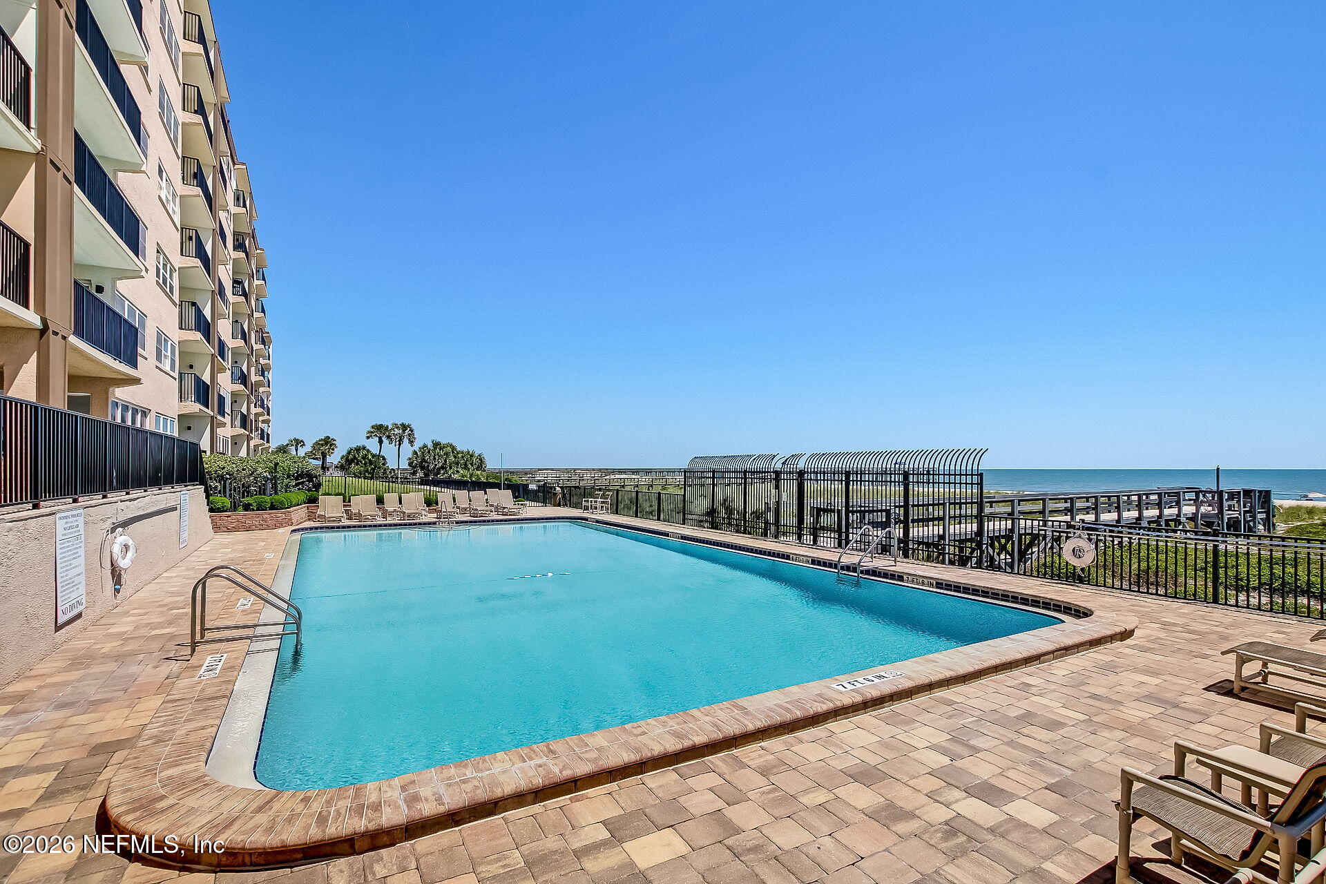 3350 S FLETCHER Avenue 5D