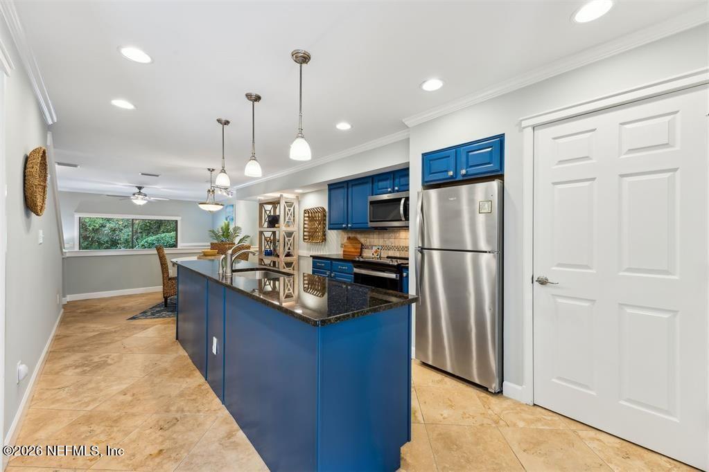 3033 SEA MARSH Road