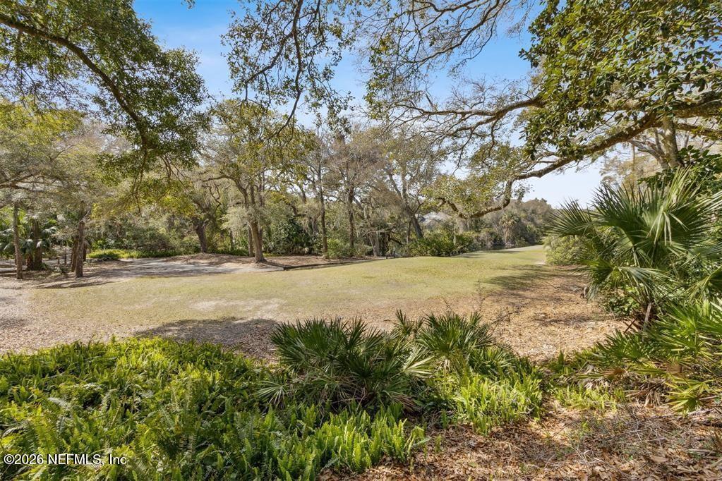 2004 BEACH WOOD Road