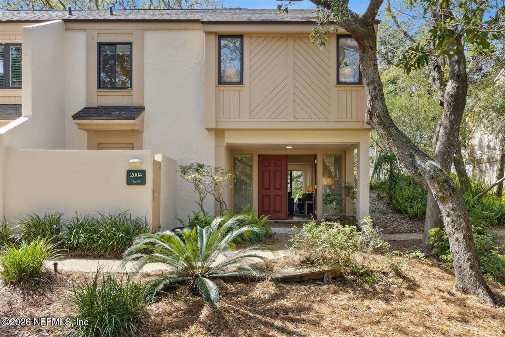 2004 BEACH WOOD Road